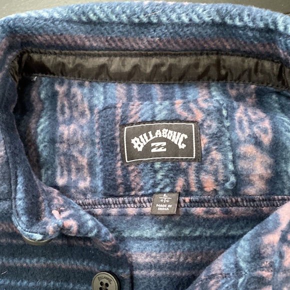 Billabong Furnace Flannel Fleece. Navy Pattern - Picture 3 of 5